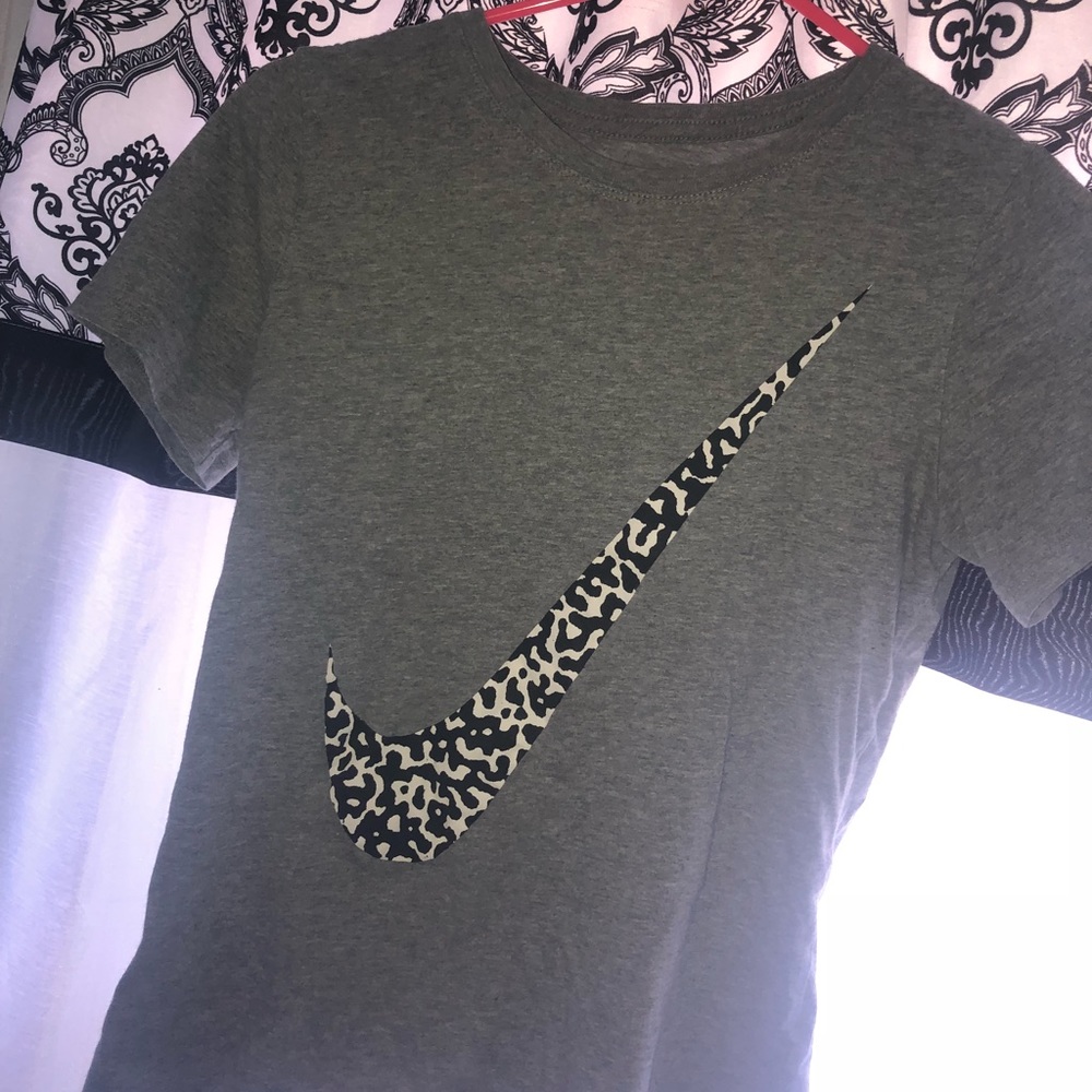 Gray Nike T-shirt